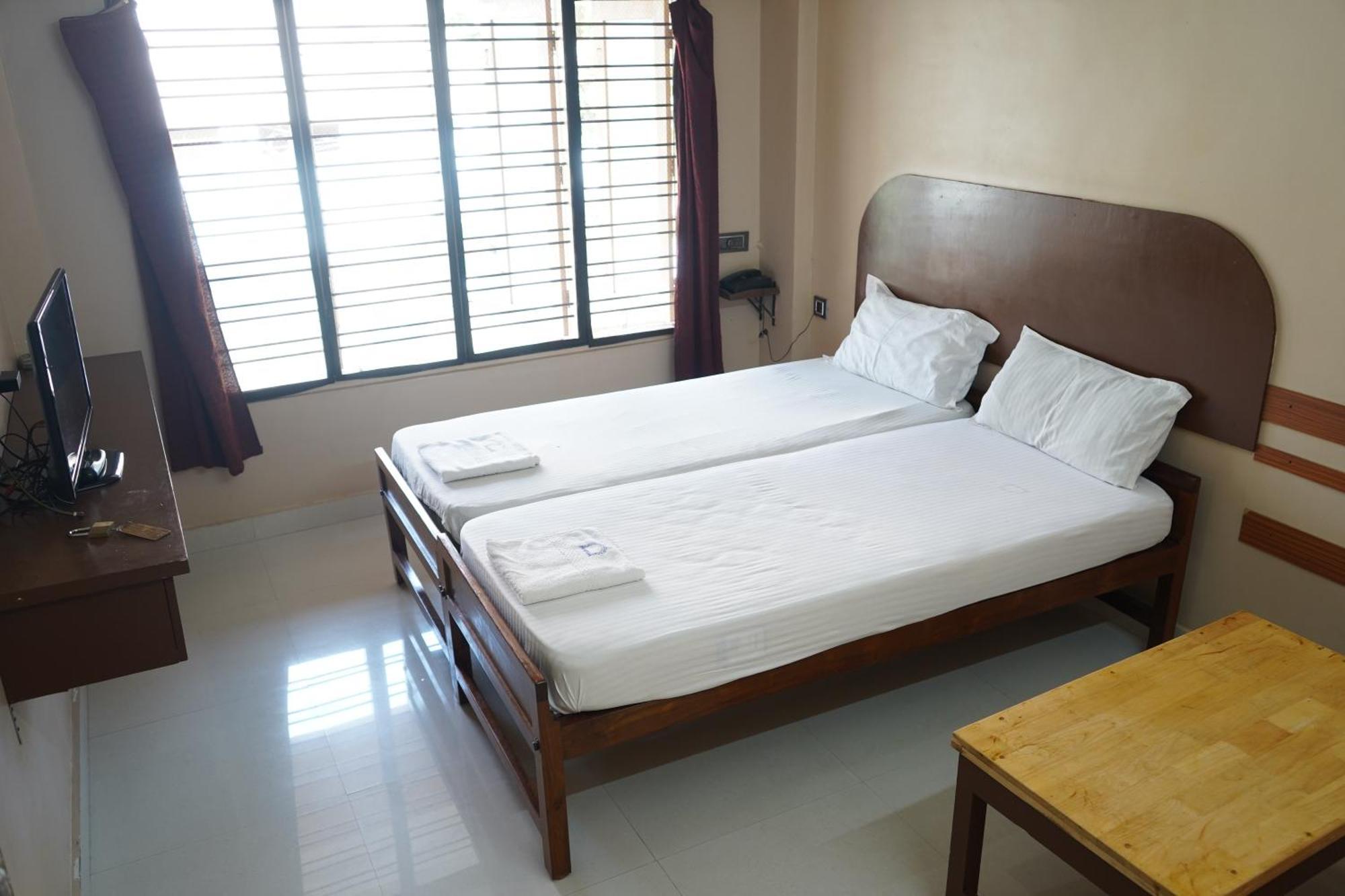 Sangeetha Tourist Home Thiruvananthapuram Exterior foto