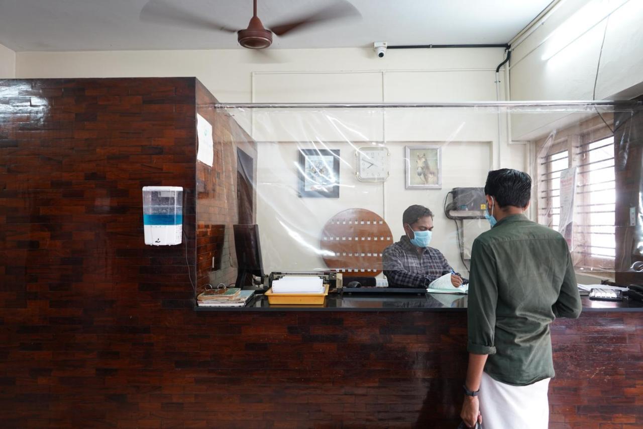 Sangeetha Tourist Home Thiruvananthapuram Exterior foto